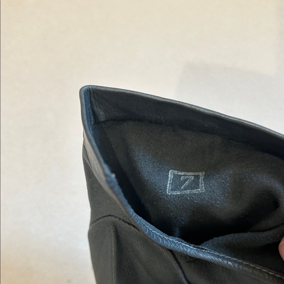 Black Leather women’s gloves - Picture 4 of 4